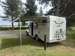 2019 Roller Team Zefiro 690 - in White — image 2