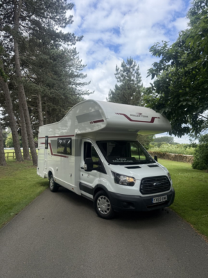 2019 Roller Team Zefiro 690 - in White — image 4