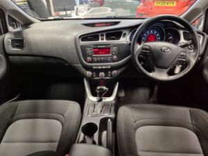 2013 Kia Ceed 1.6 Crdi 2 Hatchback 5dr Diesel Auto Euro 5 (126 Bhp) in Silver — image 3