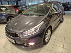 2013 Kia Ceed 1.6 Crdi 2 Hatchback 5dr Diesel Auto Euro 5 (126 Bhp) in Silver — image 5