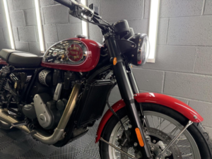 2025 Bsa Gold Star Insignia Red in Red — image 3