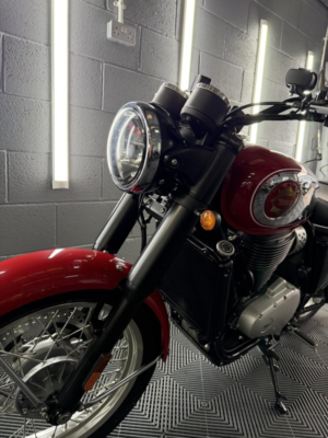 2025 Bsa Gold Star Insignia Red in Red — image 4
