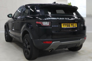 2017 Land Rover Range Rover Evoque 2.0 Ed4 Se Tech Fwd Euro 6 (s/s) 5dr in Black — image 3