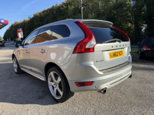 2012 Volvo Xc60 2.0 T5 R-Design in Blue — image 5