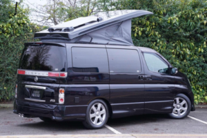 2007 Nissan Elgrand MPV E51 2.5 Highway Star 5dr *camper Conversion* in Multicolour — image 4