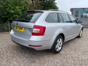 2017 Skoda Octavia 1.6 Tdi Se Technology Estate 5dr Diesel Manual Euro 6 (s/s) (115 Ps) in Silver — image 3
