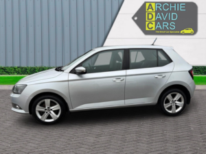 2015 Skoda Fabia 1.2 Tsi Se L in Silver — image 3