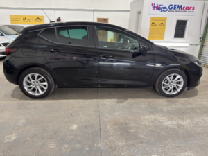 2020 Vauxhall Astra 1.2 Turbo Business Edition Nav in Black — image 6