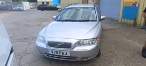 2006 Volvo V70 2.4d Se Estate 5dr Diesel Manual (179 G/km, 163 Bhp) in Silver — image 2