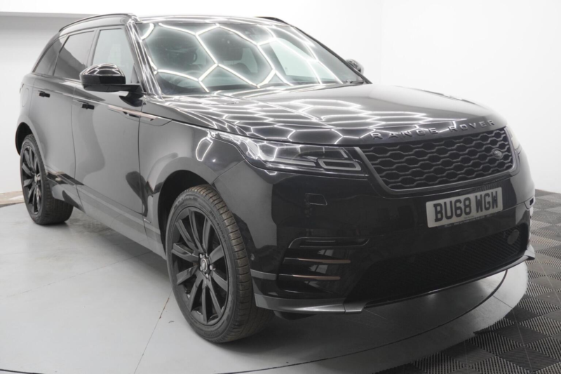 2018 Land Rover Range Rover Velar 2.0 D180 R-Dynamic Hse Auto 4WD Euro 6 (s/s) 5dr in Black — image 1