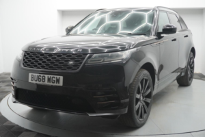 2018 Land Rover Range Rover Velar 2.0 D180 R-Dynamic Hse Auto 4WD Euro 6 (s/s) 5dr in Black — image 2