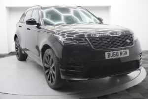 2018 Land Rover Range Rover Velar 2.0 D180 R-Dynamic Hse Auto 4WD Euro 6 (s/s) 5dr in Black — image 3