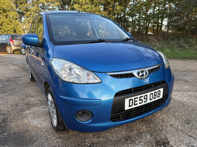 2009 Hyundai I10 1.1 Es in Blue — image 1