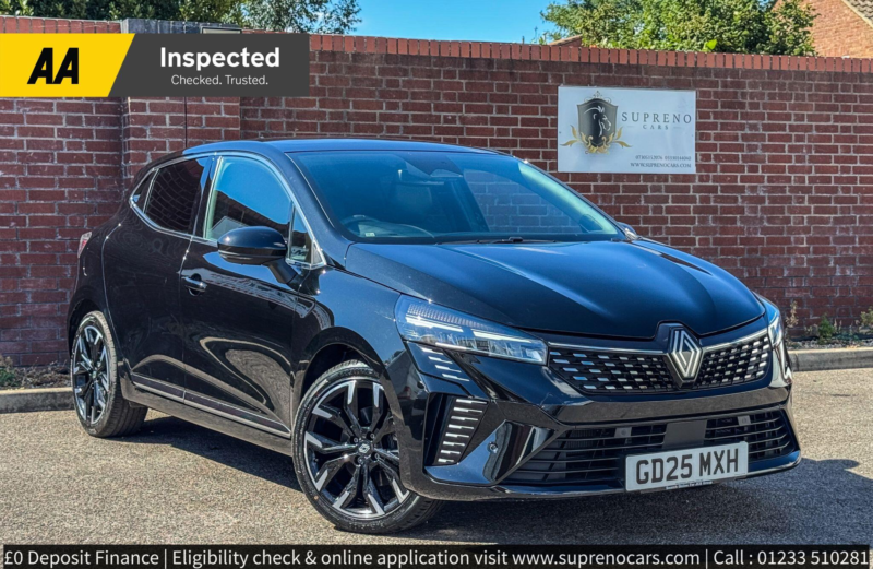 2025 Renault Clio 1.6 E-Tech Techno Hatchback 5dr Petrol Hybrid Auto Euro 6 (s/s) (145 Ps) in Black — image 1