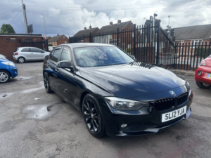 2012 BMW 3 Series 2.0 320d Efficient Dynamics in Black — image 6