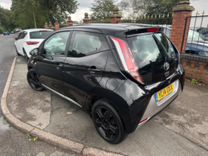 2014 Toyota Aygo 1.0 Vvt-I X-Clusiv Euro 5 5dr Euro 5 in Black — image 4