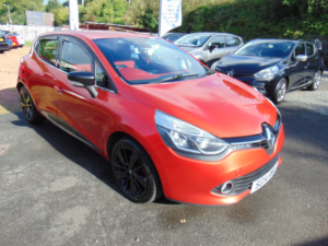 2014 Renault Clio 1.5 Dynamique S Medianav Dci 90 Stop & Start * 9 Service Stamps * Finance Available * Free 6 Months in Red — image 3