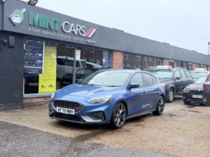 2020 Ford Focus 2.0 Ecoblue St in Blue — image 3