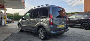 2015 Peugeot Partner Tepee 1.6 Hdi Tepee S in Grey — image 3