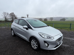 2018 Ford Fiesta 1.1 Ti-Vct Zetec Euro 6 (s/s) 3dr in Silver — image 2