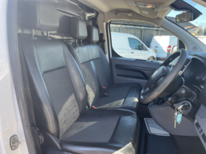 2019 Vauxhall Vivaro 1.5 Turbo D 2900 Dynamic in White — image 3