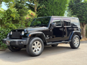 2011 Jeep Wrangler 3.8l V6 70th Anniversary Edition in Black — image 2