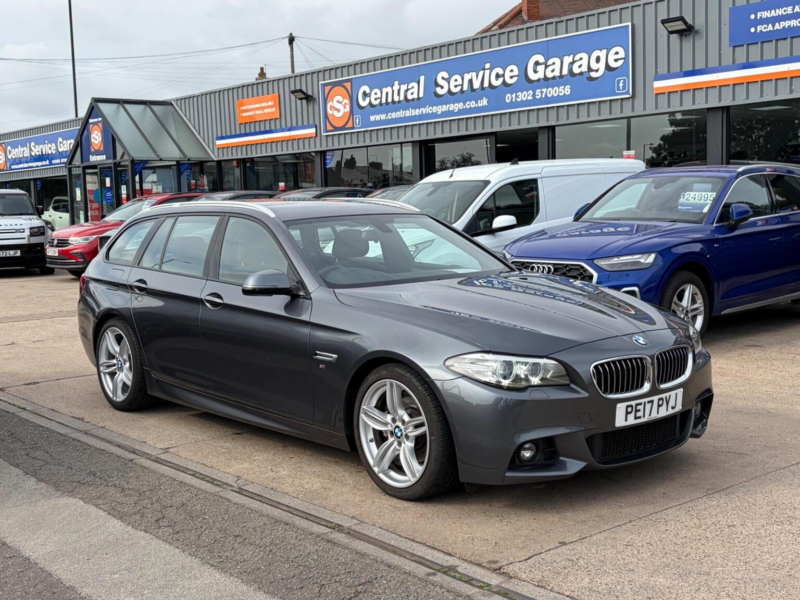 2017 BMW 5 Series 2.0 520d M Sport Touring Euro 6 (s/s) 5dr in Grey — image 1
