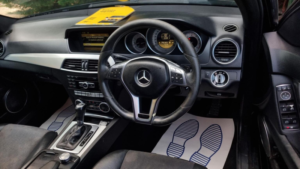 2011 Mercedes-Benz C Class 1.8 C180 Blueefficiency Sport Edition 125 G-Tronic+ Euro 5 (s/s) 4dr in Black — image 2