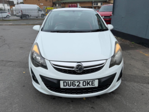 2012 Vauxhall Corsa 1.4 16v Sri Euro 5 5dr in White — image 2