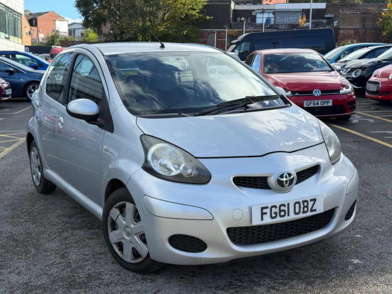 2011 Toyota Aygo 1.0 Vvt-I Ice Euro 5 5dr in Silver — image 1