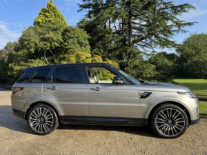 2020 Land Rover Range Rover Sport 3.0 Sd V6 Hse in Silver — image 3