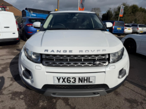 2013 Land Rover Range Rover Evoque 2.2 Sd4 Pure SUV 5dr Diesel Manual 4WD Euro 5 (s/s) (190 Ps) in White — image 5