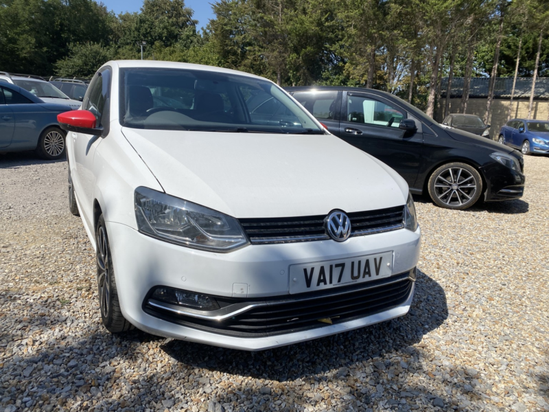 2017 Volkswagen Polo 1.2 Tsi Bluemotion Tech Beats in White — image 1