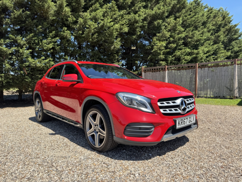 2017 Mercedes-Benz Gla Class 2.1 Gla220d Amg Line in Red — image 1