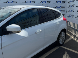 2014 Ford Focus 1.0t Ecoboost Zetec Hatchback 5dr Petrol Manual Euro 5 (s/s) (100 Ps) in White — image 5