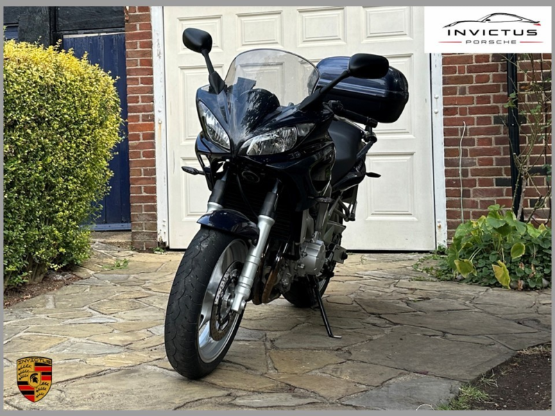 2004 Yamaha Fz6 Fazer in Grey — image 1