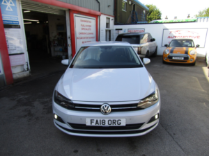 2018 Volkswagen Polo 1.0 Tsi Se in Silver — image 2