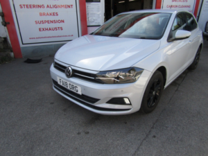 2018 Volkswagen Polo 1.0 Tsi Se in Silver — image 3