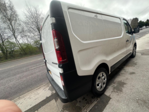 2022 Renault Trafic 2.0 Dci Blue Sl28 Business L1 H1 Euro 6 (s/s) 5dr in White — image 4