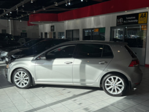 2014 Volkswagen Golf 2.0 Tdi Bluemotion Tech Gt in Silver — image 4
