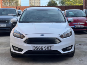 2016 Ford Focus 1.0t Ecoboost Zetec Auto Euro 6 (s/s) 5dr in White — image 2