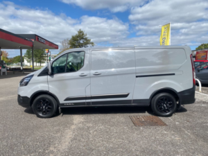 2022 Ford Transit Custom 2.0 300 Ecoblue Trail Panel Van 5dr Diesel Manual L2 H1 Euro 6 (s/s) (170 Ps) in Grey — image 2