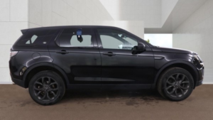 2018 Land Rover Discovery Sport Td4 Landmark in Black — image 5