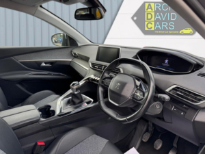 2019 Peugeot 3008 1.2 Puretech Allure in Grey — image 5