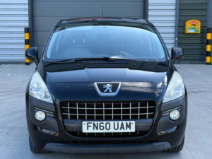 2010 Peugeot 3008 1.6 Hdi Sport Euro 4 5dr in Black — image 3