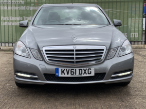 2011 Mercedes-Benz E Class 2.1 E200 Cdi Blueefficiency Se Edition 125 in Silver — image 2