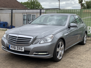 2011 Mercedes-Benz E Class 2.1 E200 Cdi Blueefficiency Se Edition 125 in Silver — image 3