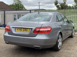 2011 Mercedes-Benz E Class 2.1 E200 Cdi Blueefficiency Se Edition 125 in Silver — image 4