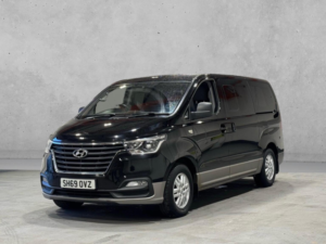 2019 Hyundai I800 2.5 Crdi Se Nav Euro 6 5dr in Black — image 6