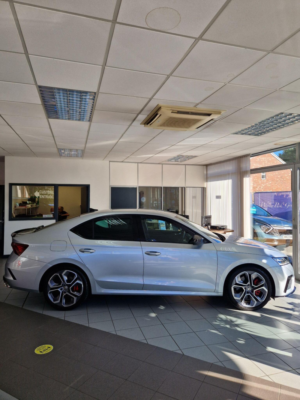 2021 Skoda Octavia 2.0 Tsi Vrs Euro 6 (s/s) 5dr in Silver — image 4